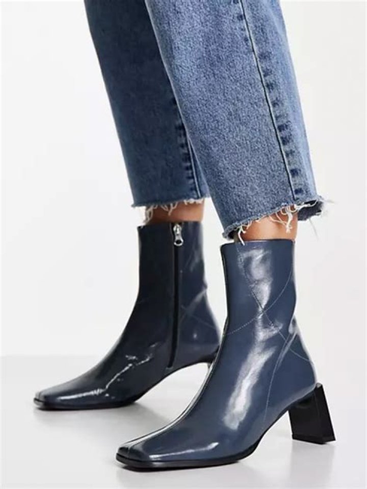 Are Square toed boots in style 2020?