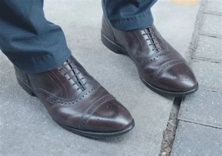 Does Allen Edmonds run true to size?