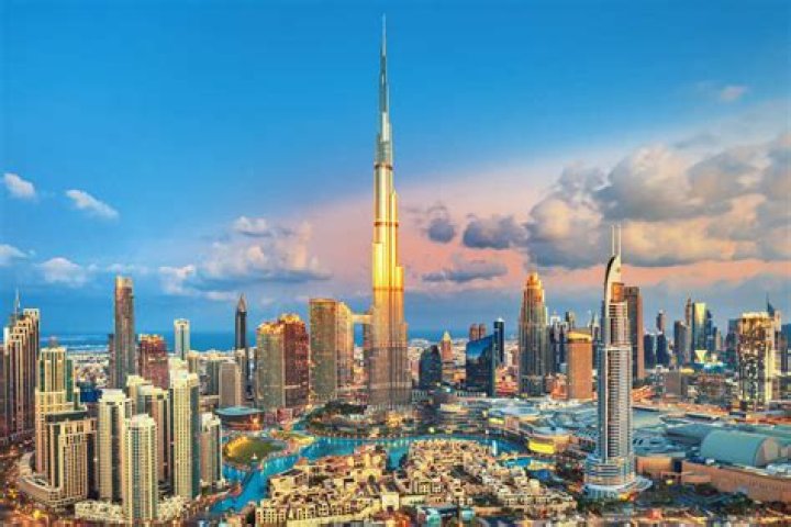 How can I go to Dubai and work?
