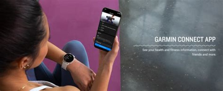 How do I know if my Garmin Vivosmart is charging?