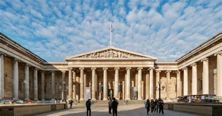 How do you get to British Museum London?