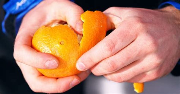 How do you keep orange peel from smelling?