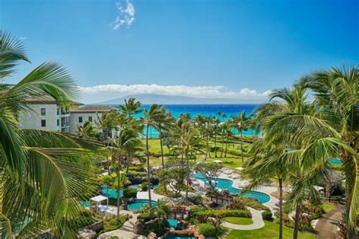 How far is Kapalua from Lahaina?