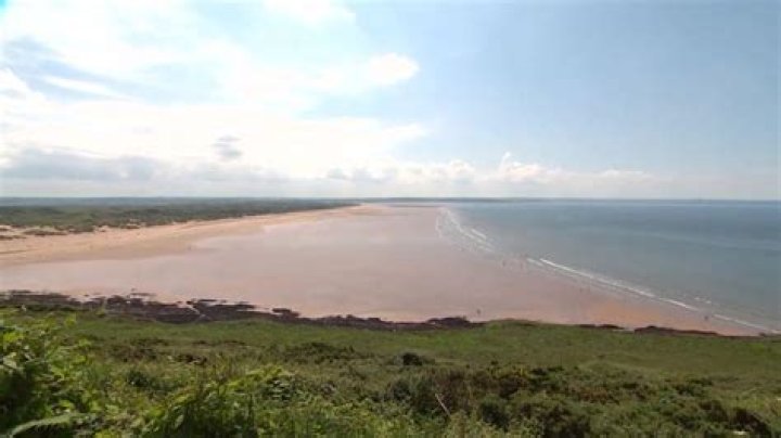 How far is Saunton Sands from Barnstaple?