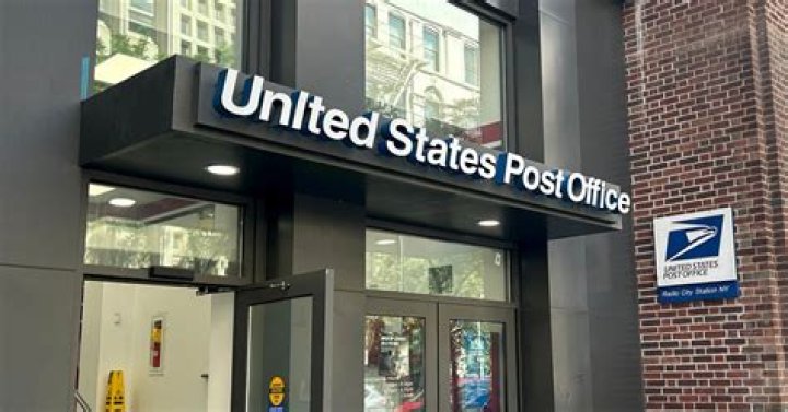 How many post offices are in the United States?