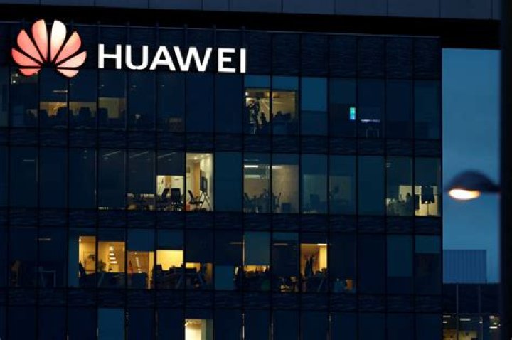 Is honor a Huawei company?