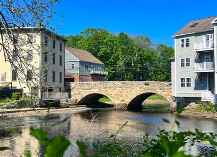 Is Ipswich near Norfolk?