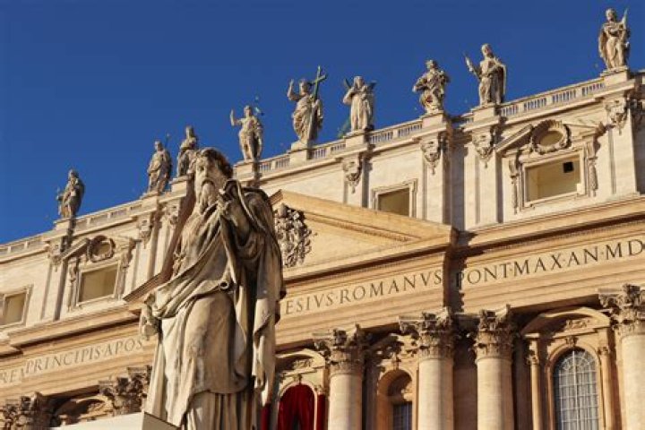 Is the Sistine Chapel the same as St Peter's Basilica?