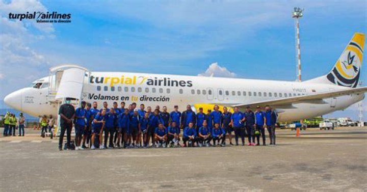 What airlines fly to Badajoz?