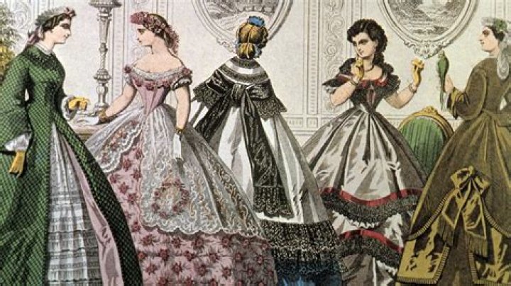 What do Victorian maids wear?