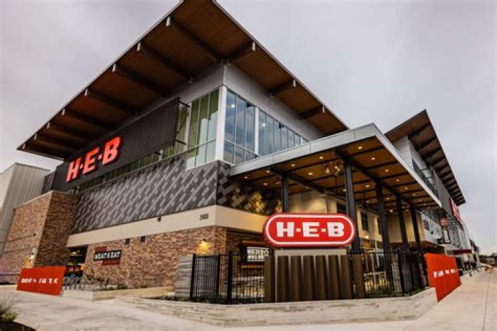 What does HEB charge for curbside?