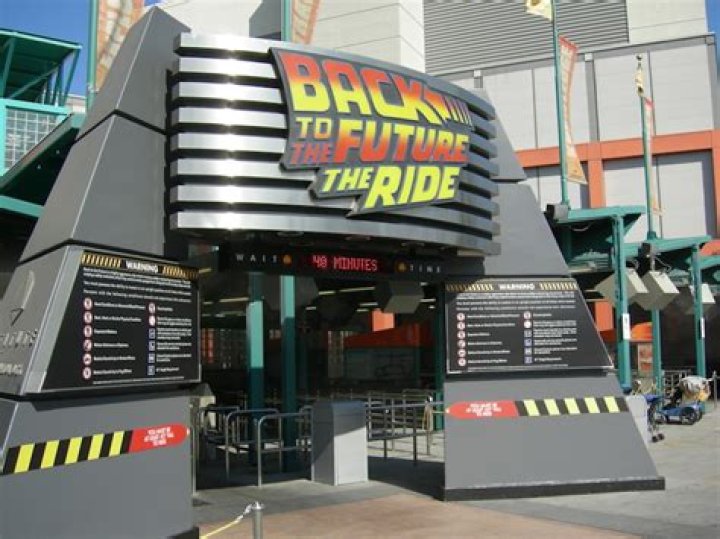 What happened to the Back to the Future ride at Universal Studios?