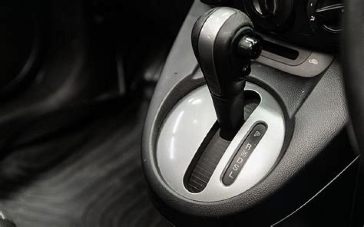 What is a box shifter?