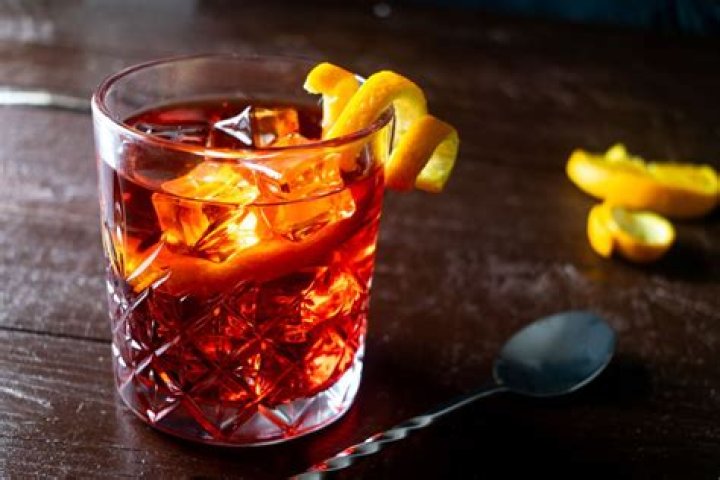 What is in a Negroni cocktail?