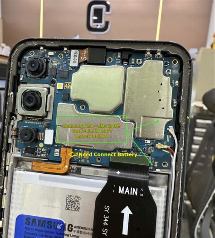 What is Samsung SM g935a?