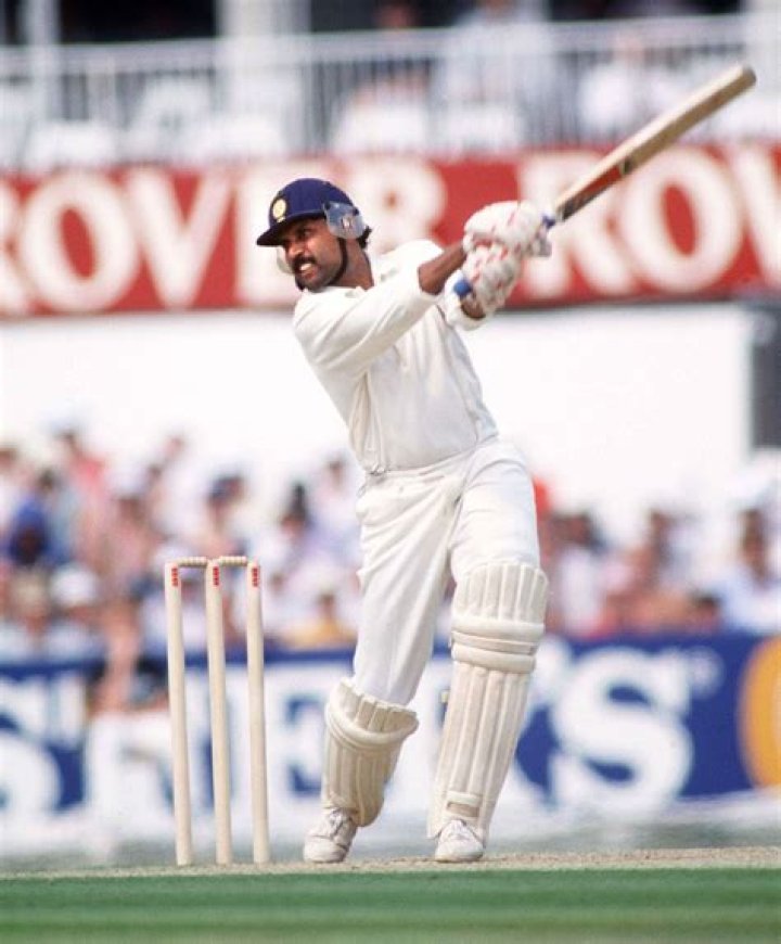 What is the age of Kapil Dev cricketer?