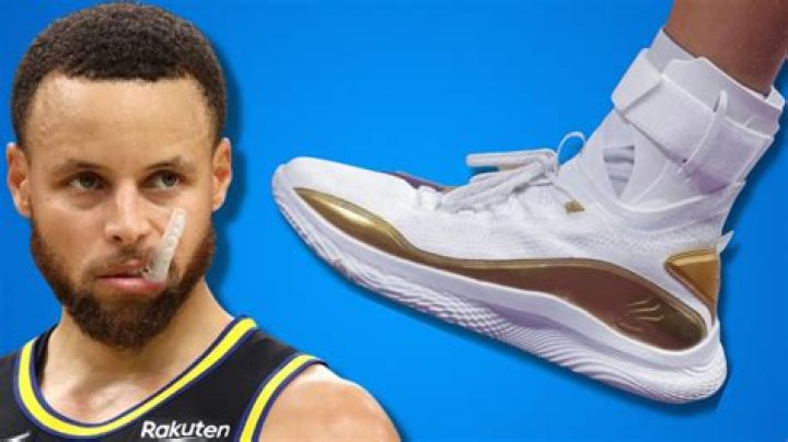 What kind of mouthguard does Steph Curry wear?