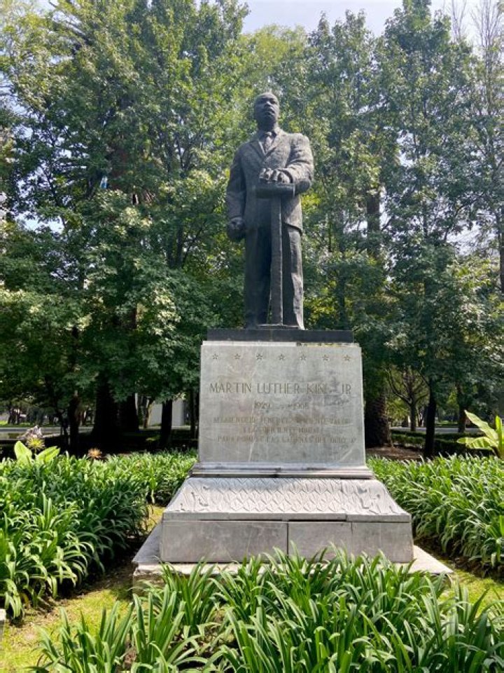 Where are Martin Luther King statues located?