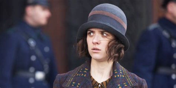 Who is Helga in Babylon Berlin?