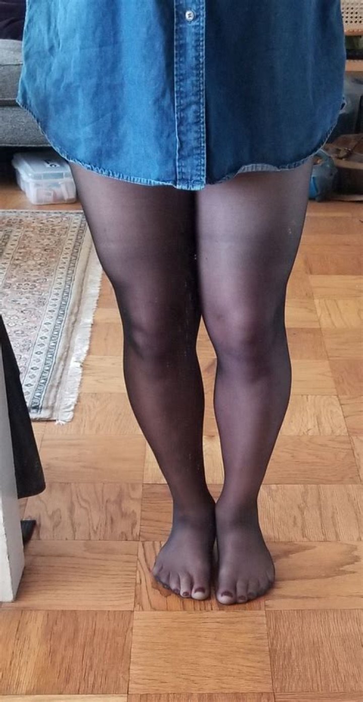 Why is nylon good for tights?